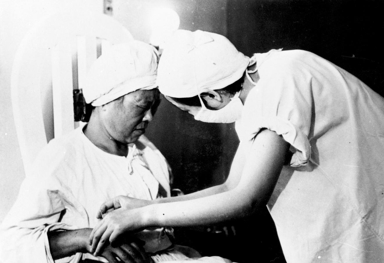 First case of acupunctura anesthesia surgery in China in 1958)